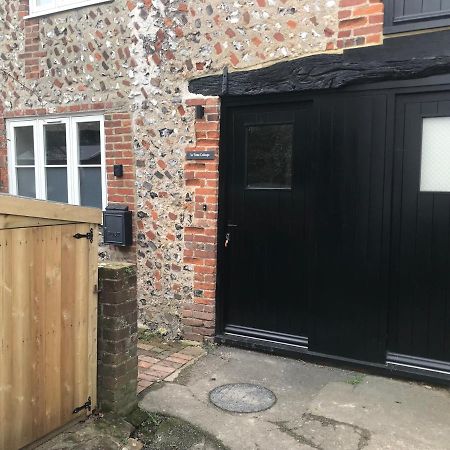 14Th Century Rose Cottage, Centre Of Alfriston By Air Premier Exterior photo